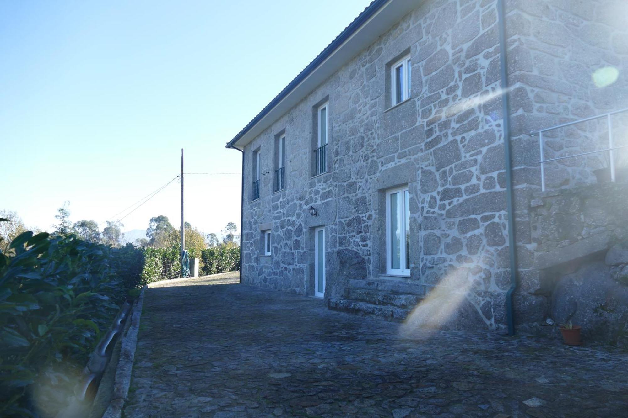 アルコス・デ・ヴァルデヴェス Casa Nos Penedosゲストハウス エクステリア 写真