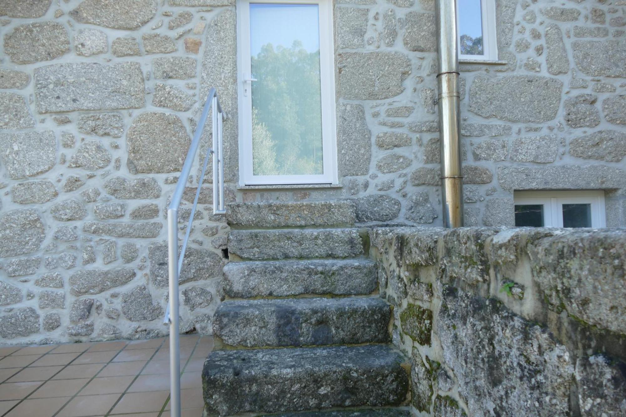 アルコス・デ・ヴァルデヴェス Casa Nos Penedosゲストハウス エクステリア 写真